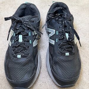 New Balance Women's Black and Teal Athletic Shoes